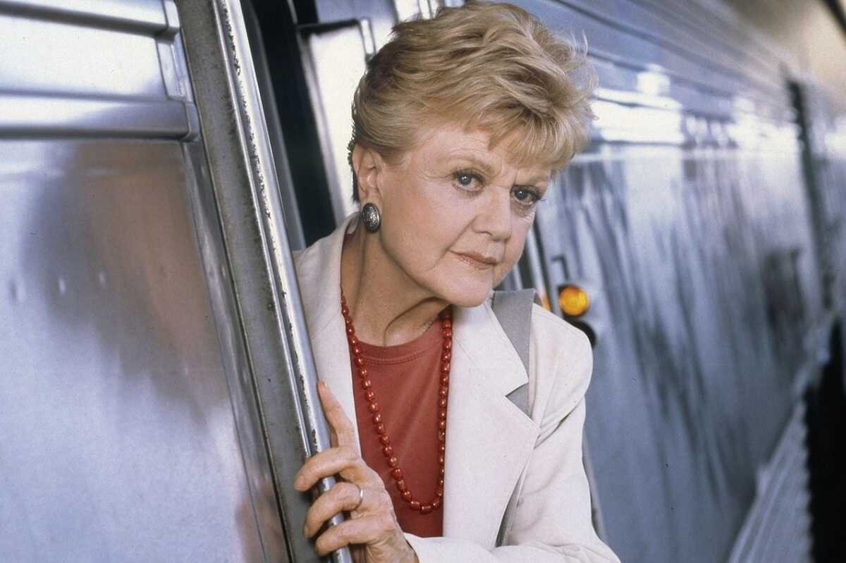 Angela Lansbury, cent’anni oggi: un secolo di grazia tra Broadway, Hollywood e La signora...