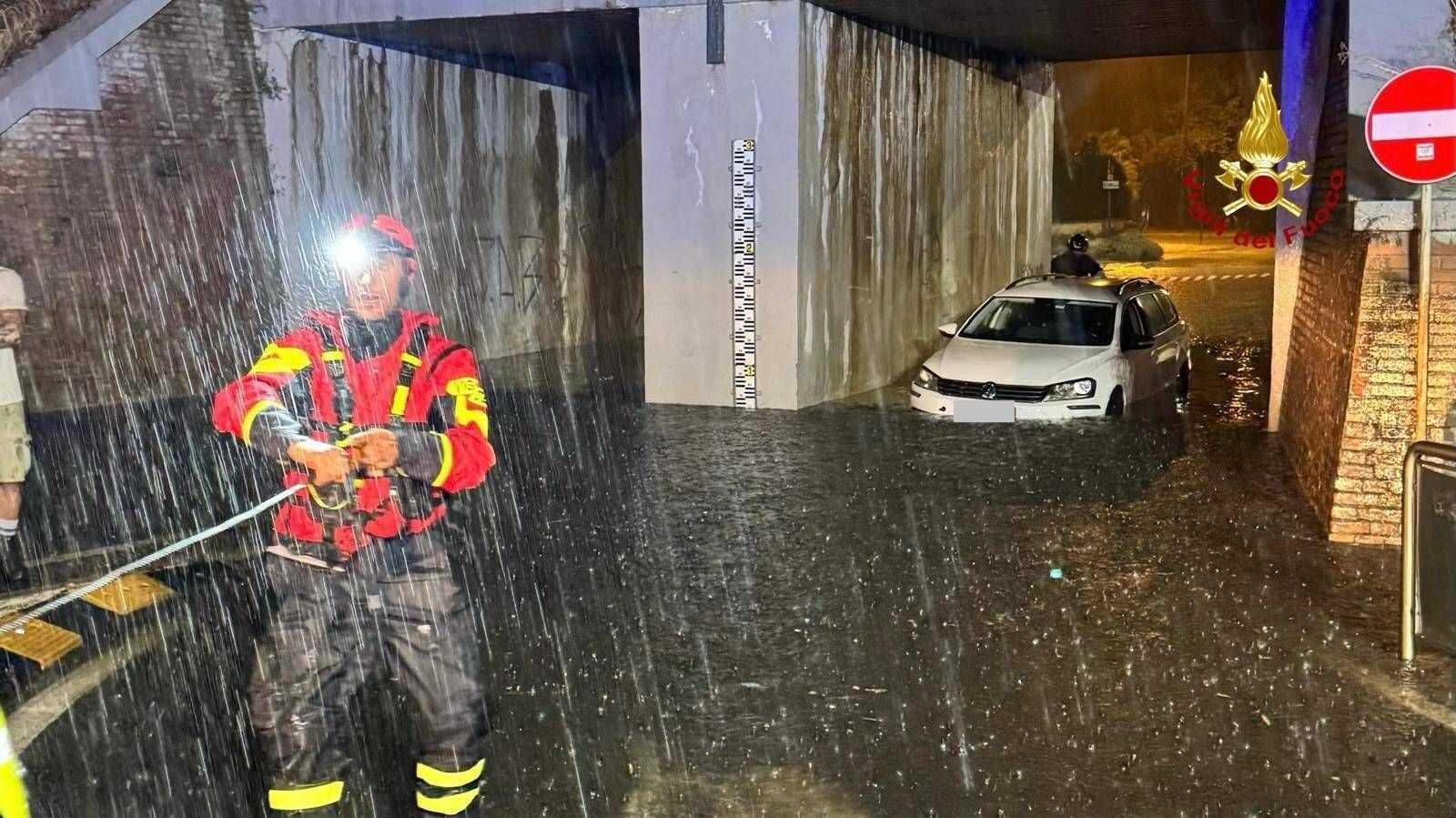 Fulmini e diluvi, il Centro-Nord finisce sott’acqua in una notte
