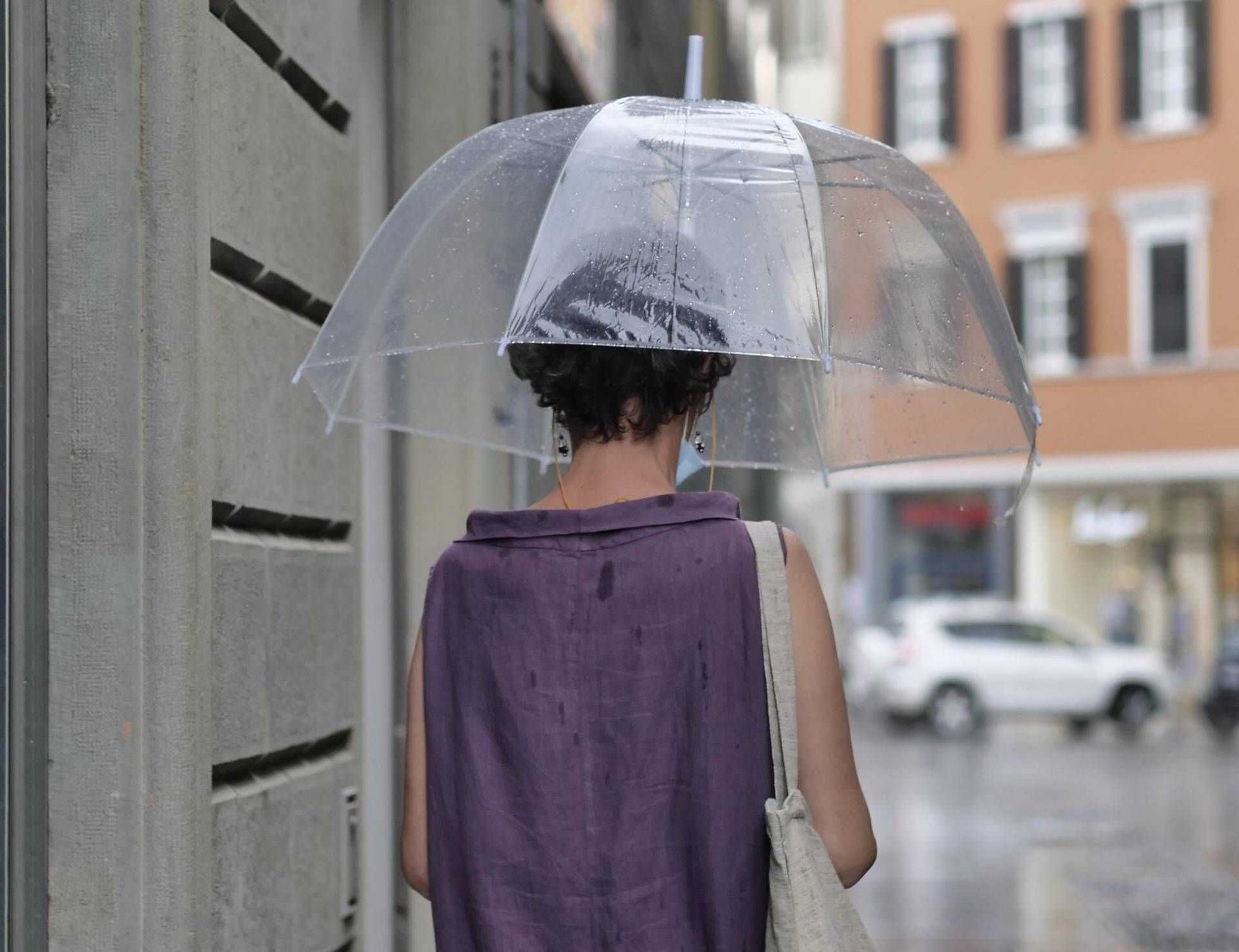 Cambio di stagione: piogge forti e termometro in picchiata da lunedì